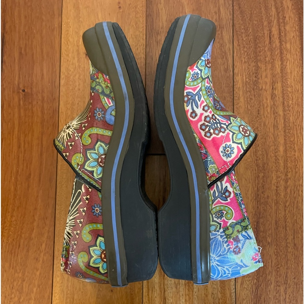 Unique Floral Dansko clog size 38 / US 7.5-8